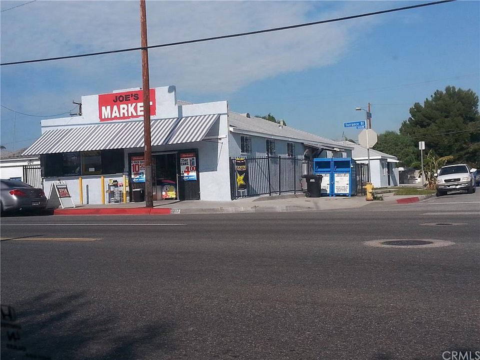 2nd image of 20717 Berendo Ave