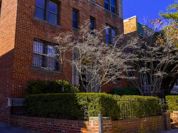 231 15th St SE APT 303, Washington, DC 20003