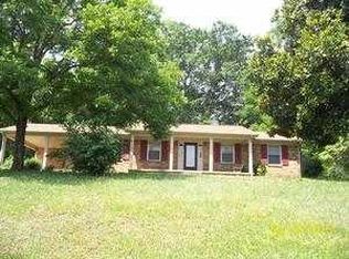 5017 Polkville Rd, Lawndale, NC 28090