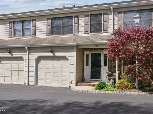 107 Sunrise Dr, Long Hill Twp., NJ 07933