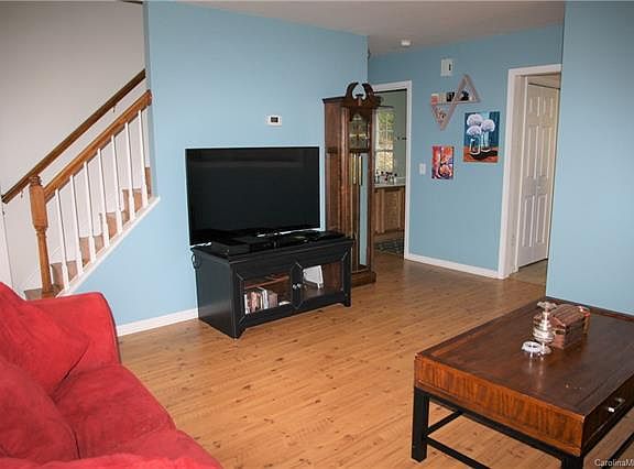 4th image of 120 Julia St
