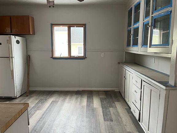2nd image of 52 Jones St Unit 1
