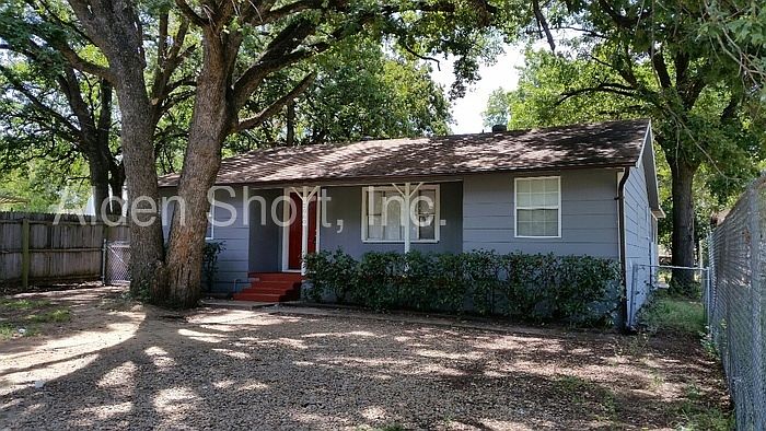 1st image of 2060 Echo Lake Dr