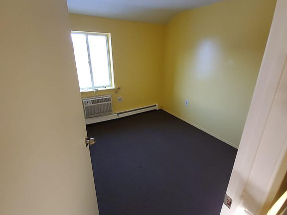 2nd image of 360 Pratt Ave