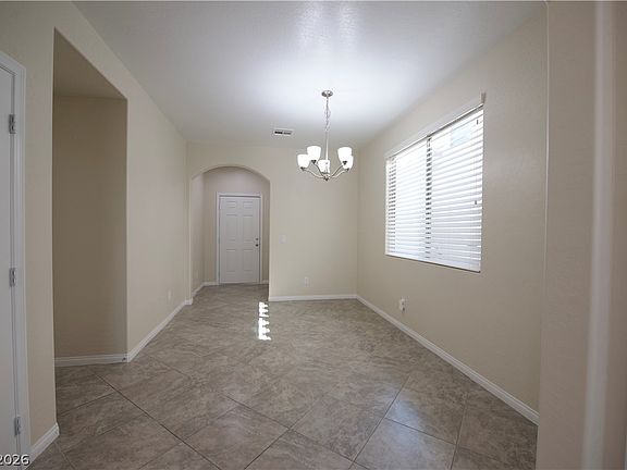 4th image of 371 Woodland Moss Rd