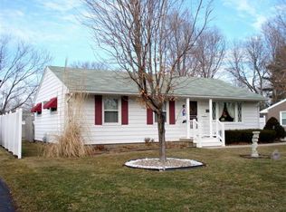 1303 Spruce Ave, Galesburg, IL 61401