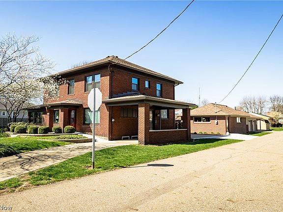 2nd image of 121 Wilson Ave