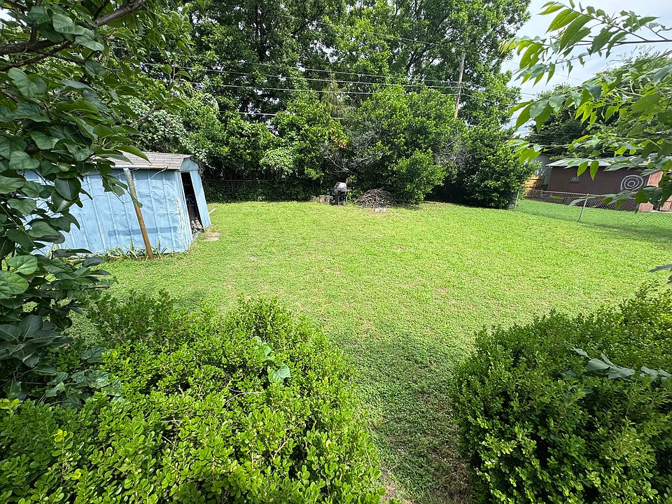 2nd image of 3208 Sunday St