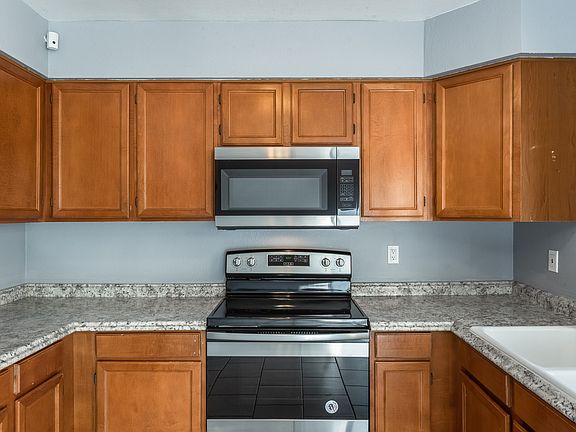 2nd image of 921 W University Dr Unit 1055