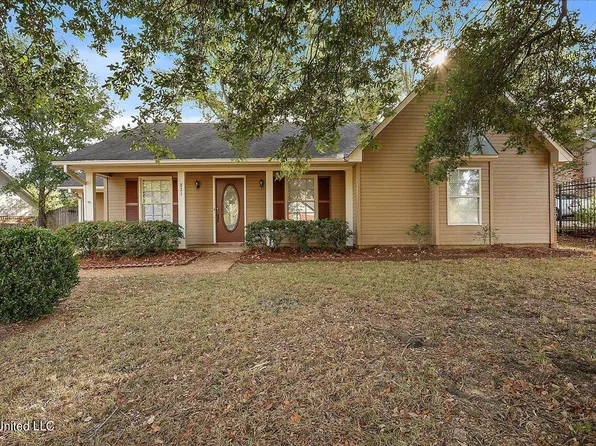821 Laurel Dr, Flowood, MS 39232