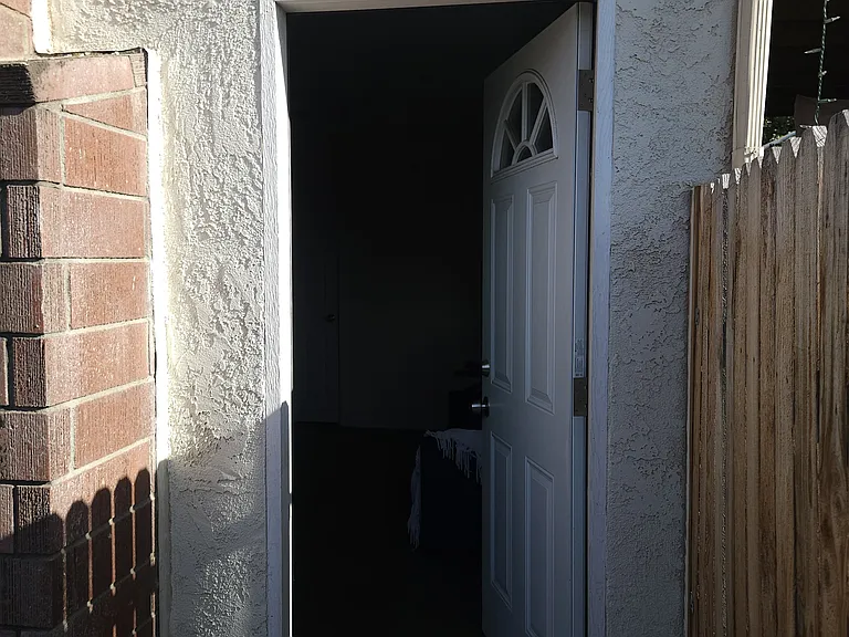 Pascal Ave — Photo 11