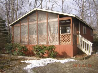 143 Michelle Ln, Dingmans Ferry, PA