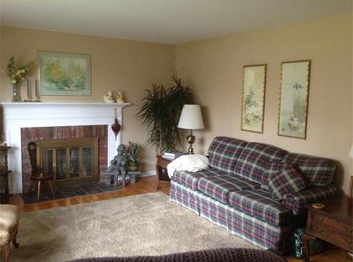 5th image of 11 Sandy Glen Dr