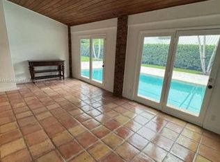 5801 SW 100th St, Pinecrest, FL 33156