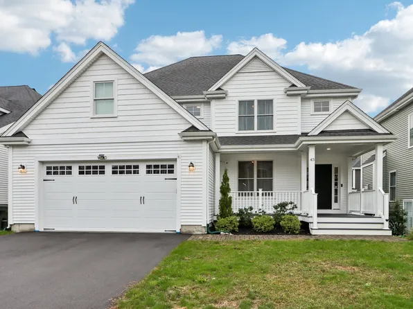 45 Douglas St, Weymouth, MA 02190