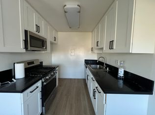 7025-1 Woodman Ave #22, Van Nuys, CA 91405