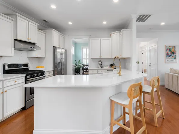 331 Megans Bay Ln, Daniel Island, SC 29492