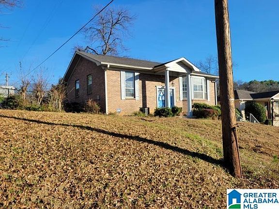 2nd image of 2005 Center Way S