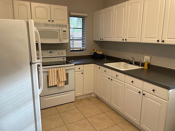 3rd image of 5931 Tropical Dr