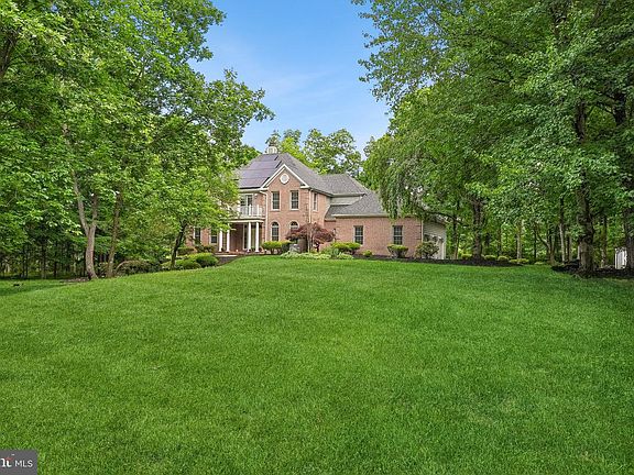 5th image of 4 Pond View Ln