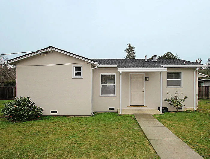 3810 Laguna Ave