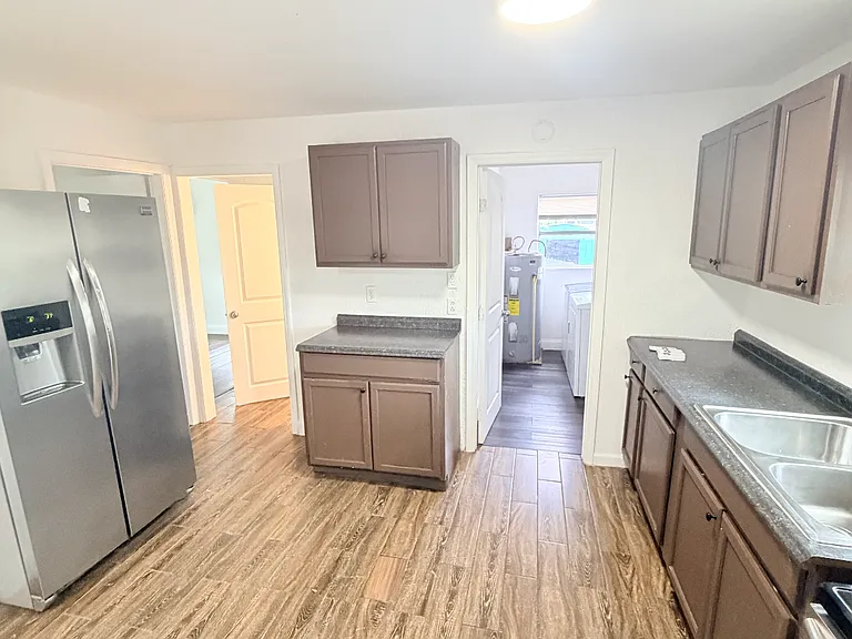 8922 Lynn Ave — Photo 15