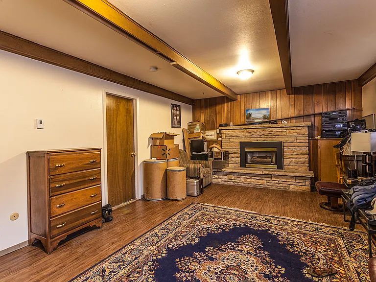1100 Skyline Dr — Photo 22