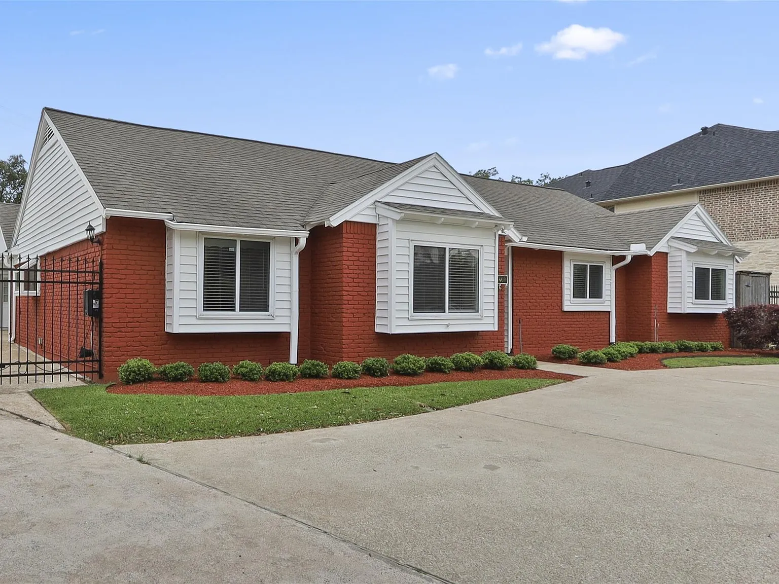 4 bed, 2.0 bath, 2041 sqft, $3,500 — Photo 1