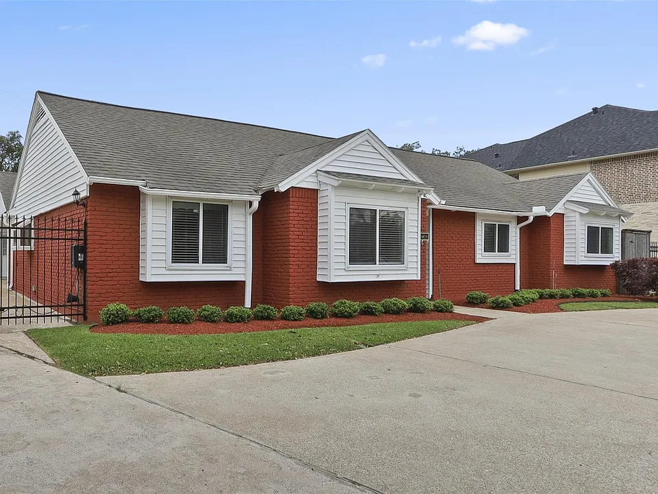 12303 Barryknoll Ln