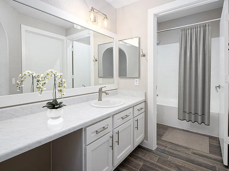 Experience luxury in this elegantly designed bathroom with modern finishes.
