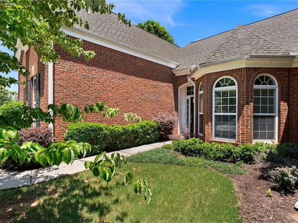 431 Brookes Walk, Woodstock, GA 30188