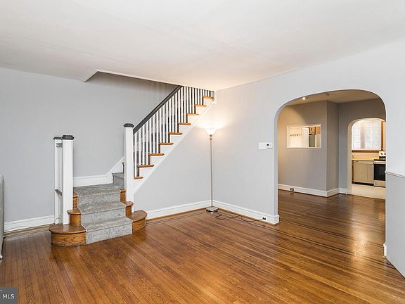 5th image of 2114 S Norwood St
