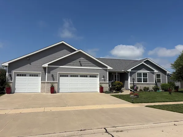 3503 S Deer Ridge Dr, Urbana, IL 61802