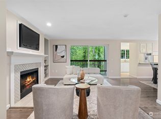 23311 Cedar Way APT P102, Mountlake Terrace, WA 98043