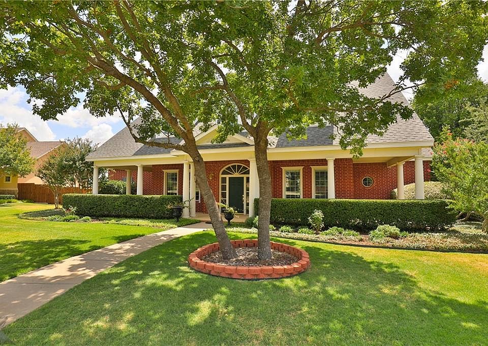 1st image of 1209 S Saddle Lakes Dr