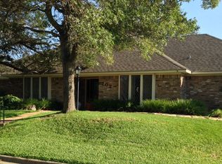 702 Poage Dr, Woodway, TX 76712