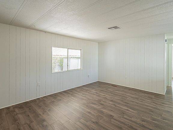 4th image of 5832 E Arbor Ave