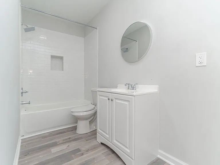 745 Greenwood Ln SW — Photo 10