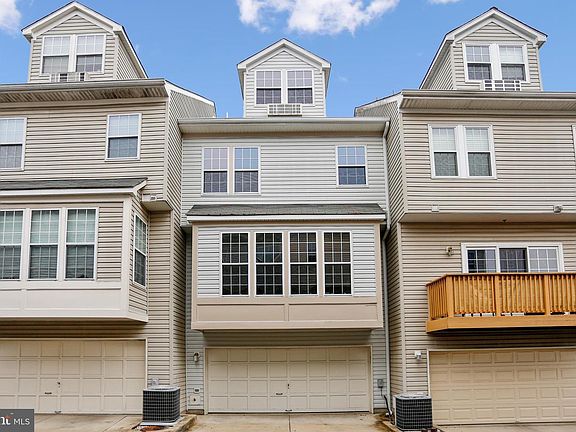 2nd image of 121 Blackbird Hill Ln