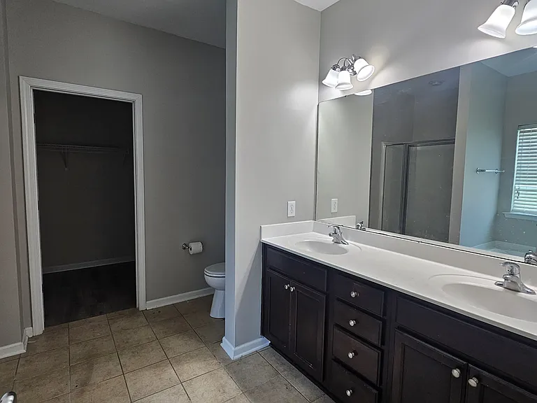 328 Scarlett Ln — Photo 9