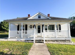 641 Sunset Dr, Mount Airy, NC 27030