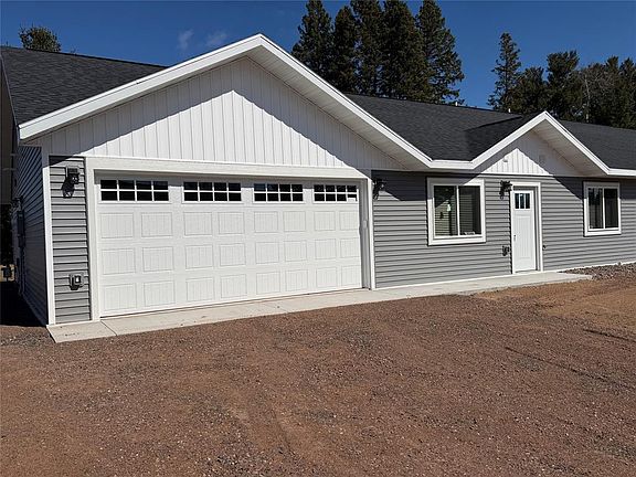 3rd image of 15744 Logan Lane