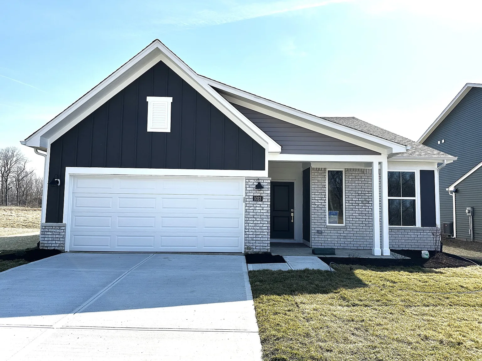 1023 Cyprian Way photo 1