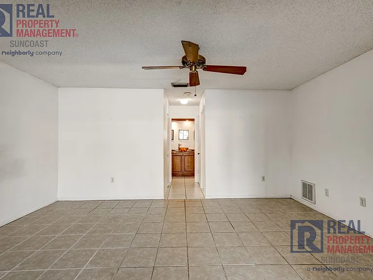 1370 Palmwood Dr — Photo 23