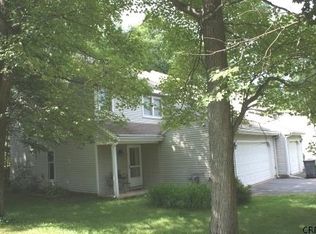 65 Longwood Dr, Clifton Park, NY 12065