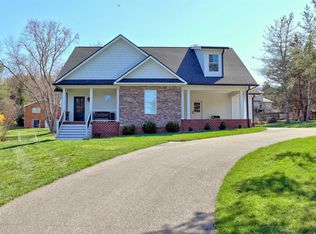 1171 Arrington Rd, Blacksburg, VA 24060