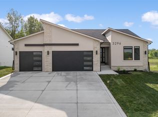 3296 NW Prescott Ct, Grimes, IA 50111