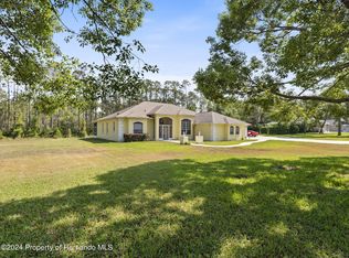 10251 Woodland Waters Blvd, Weeki Wachee, FL 34613