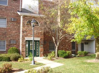 4316 W Shamrock Ln, McHenry, IL 60050