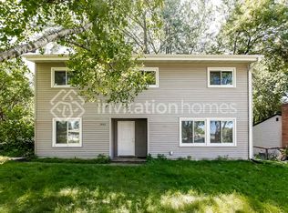 2442 Jansen Ave, White Bear Lake, MN 55110